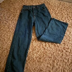 dazy high-waisted, wide-legged blue jeans